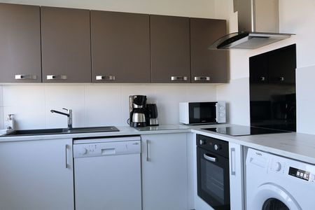 Location Appartement 4 pièces 81m² - Photo 4