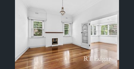 Charming Deco Delight! - Photo 2