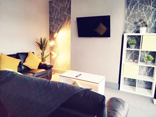 Aston View Room 3 - Photo 1