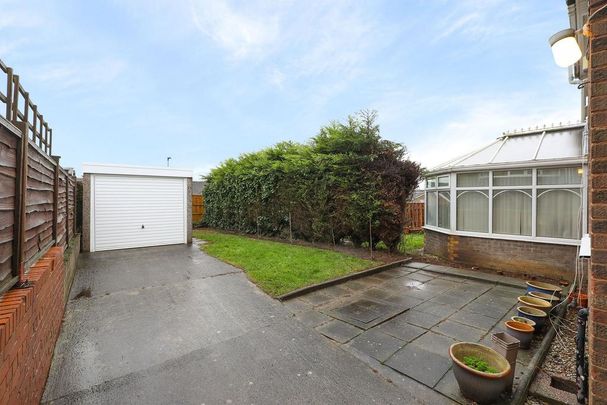 2 bedroom property to rent - Photo 1