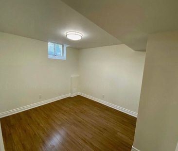 For Lease - 58 Bulmer Crescent, Newmarket, Ontario - Photo 2