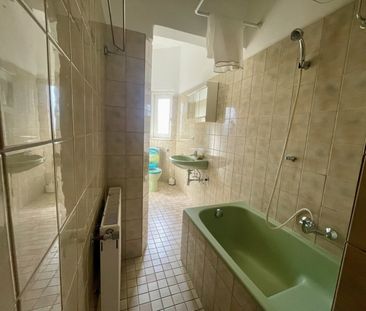 Teilsanierte 3-Zimmer-Altbauwohnung – Salzburg / Lehen - Photo 4