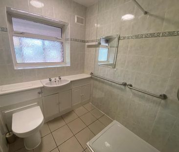 3 bedroom bungalow to rent - Photo 1