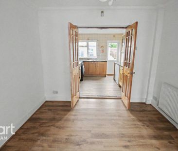 3 bedroom terraced house to rent - Photo 3