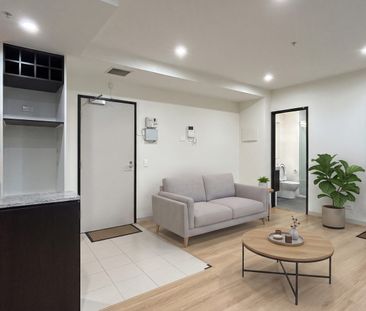 Unfurnished One-Bedroom Apartment with Landmark Carlton Views - Photo 5