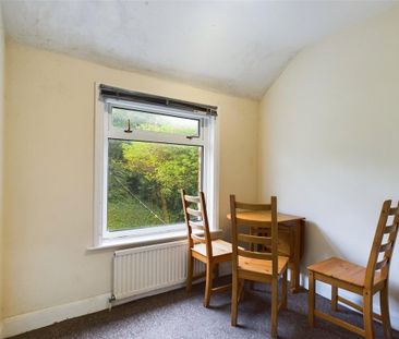 4 bedroom terraced house to rent - Photo 3