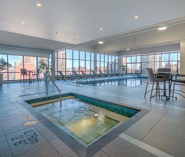 400, Sherbrooke Ouest, Montréal, QC - Photo 1