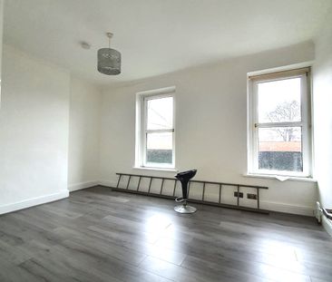 £950 PCM, Spacious Two Bedroom Apartment in Clare Road, Grangetown,... - Photo 3