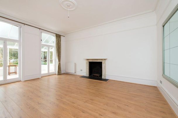 3 bedroom flat to rent - Photo 1