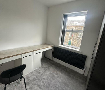 2 bedroom private hall to rent - Photo 4