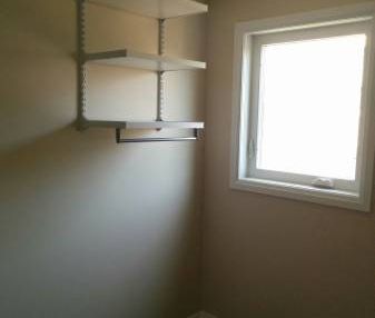 FANTASTIC 4 BED 2 FULL BATH APARTMENT - PERFECT FOR STUDENTS!!! - Photo 1