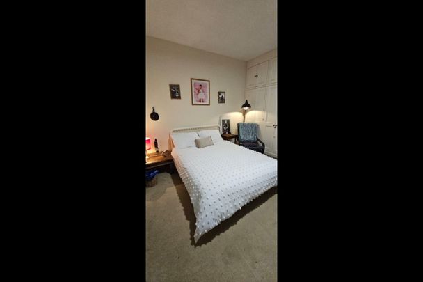 1 Bed Flat, Allfarthing Lane, SW18 - Photo 1