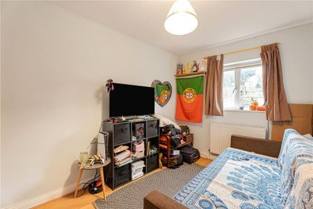 2 bedroom maisonette to rent - Photo 3
