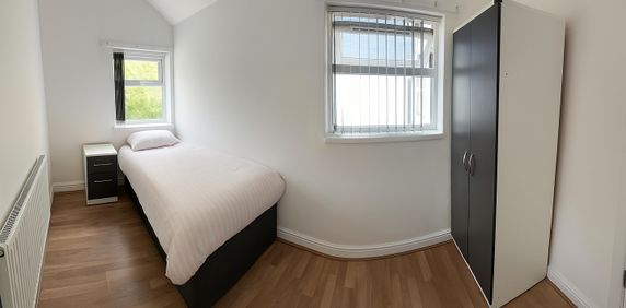 Room in a Shared House, Selsey Road, B17 - Photo 2