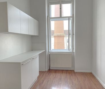1030 // Stilvolle großzügige 2-Zimmer-Wohnung mit Altbauflair in To... - Photo 4