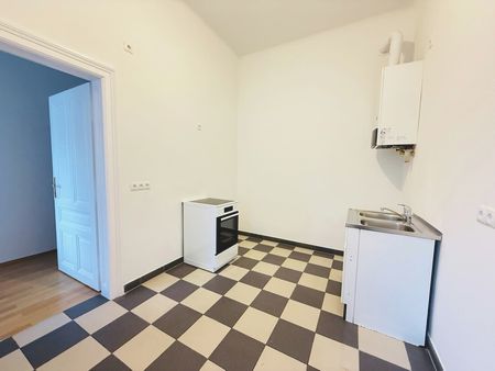 TOP RUHELAGE | PERFEKTE 2,5 ZIMMER | TRAUMHAFTER ALTBAU | U-BAHN NÄHE - Photo 2