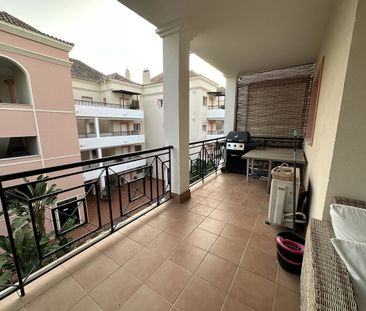 Middle Floor Apartment · Nueva Andalucía - Photo 4