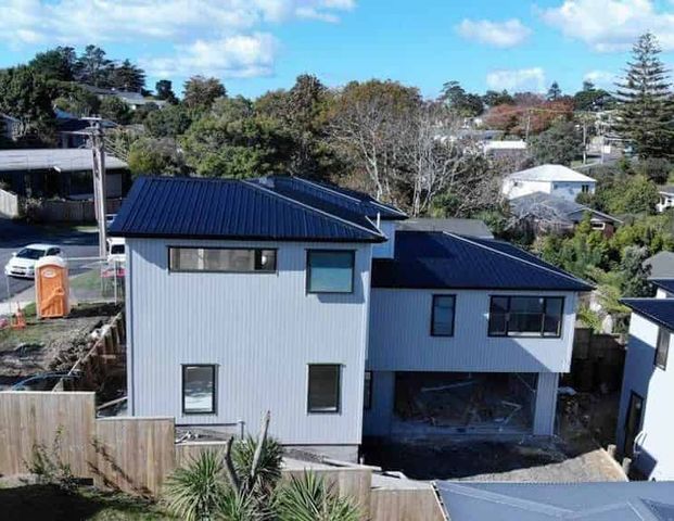 Stunning 4 bedrooms house in Westlake Zone - Photo 1