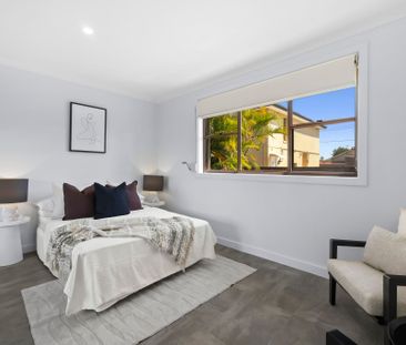 Boutique Villa Living with House-Like Space & Stunning Outdoor Ente... - Photo 6