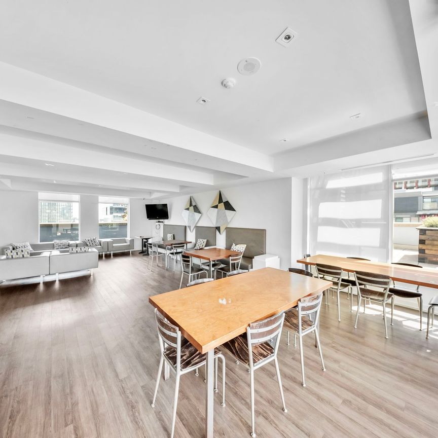 For Lease - 230 King Street Unit# 812, Toronto, Ontario - Photo 1