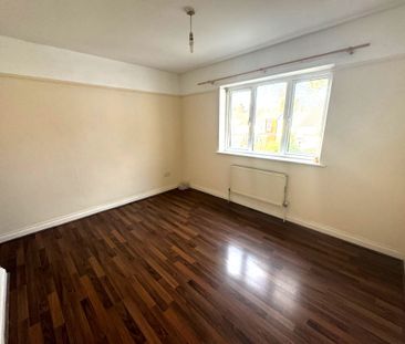 Rayners Gardens, Southampton - Photo 1