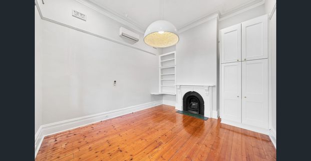 Spacious home with timeless appeal - Photo 1
