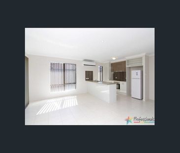 A MODERN BEAUTY - Photo 6