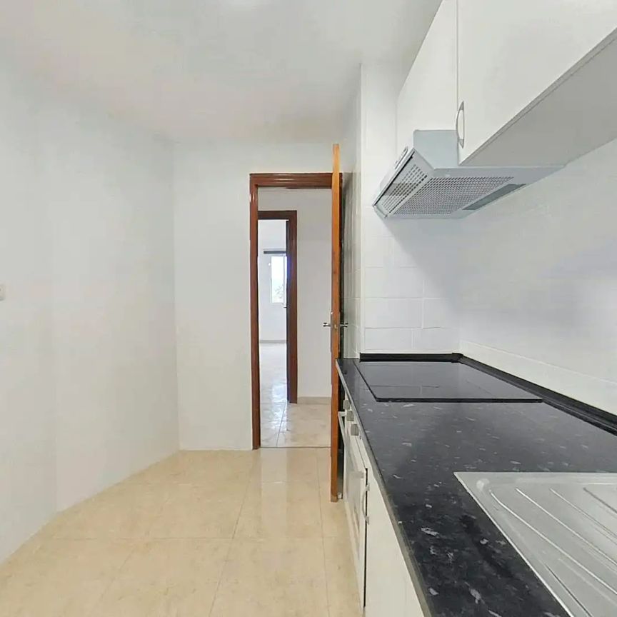 Apartamento de alquiler en Zona Campus Universitario - Photo 1
