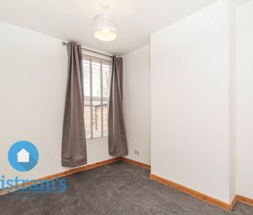 References Pending - 2 bed Mid Terraced House - Photo 4