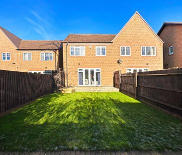 3 bedroom semi-detached house to rent - Photo 4