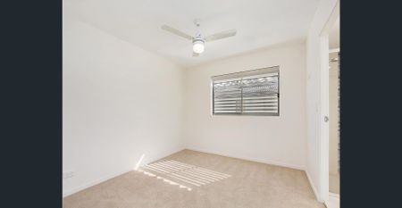 One Bedroom Plus Study Apartment - Photo 5