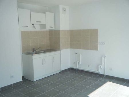 Location Appartement 1 pièce 43m² BESANCON 25000 - Photo 2