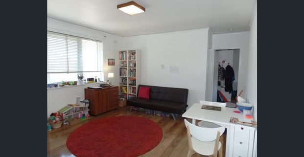 8/31 Edgar Street, Kingsville, Vic 3012 - Photo 1