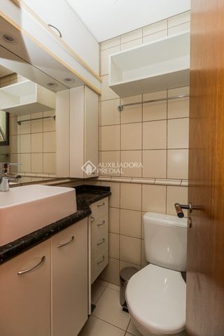 Apartamento com 1 quarto e 40m² para alugar em Passo da Areia, Porto Alegre. - Photo 2