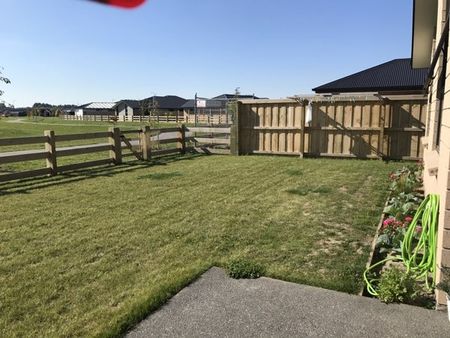 10 Gurners Lane, Lincoln - Photo 2