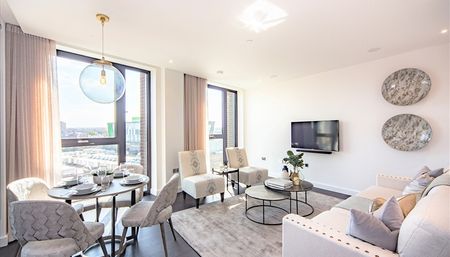 A 902 sq. ft. two-bedroom, two-bathroom apartment is Nine Elms on South Bank, London, SW11 - Photo 3