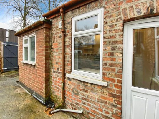 2 bedroom House To Let - Photo 1