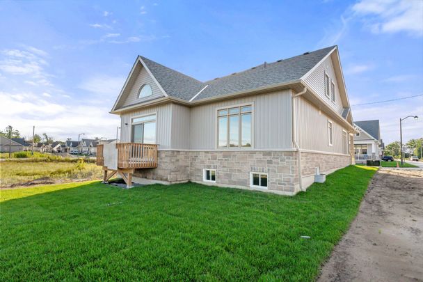 For Lease - 43 Palmira Drive, Georgina, Ontario - Photo 1