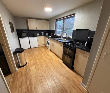 2 bedroom maisonette to rent - Photo 6