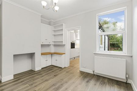 2 bedroom semi-detached house to rent - Photo 3