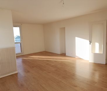 Location Appartement 4 pièces 106m² ORLEANS 45100 - Photo 2