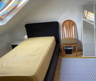 Room in a Shared House, Roman Road, E6 - Photo 1