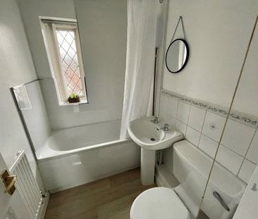 Glamorgan Close, WA10 3XT - Photo 3