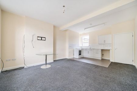 Rushey Green, London, SE6 4HQ - Photo 5