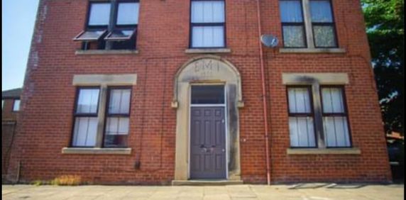 Room 6, 120, Villiers Street, Preston - Photo 2