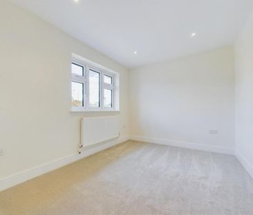 4 bedroom detached bungalow to rent - Photo 6