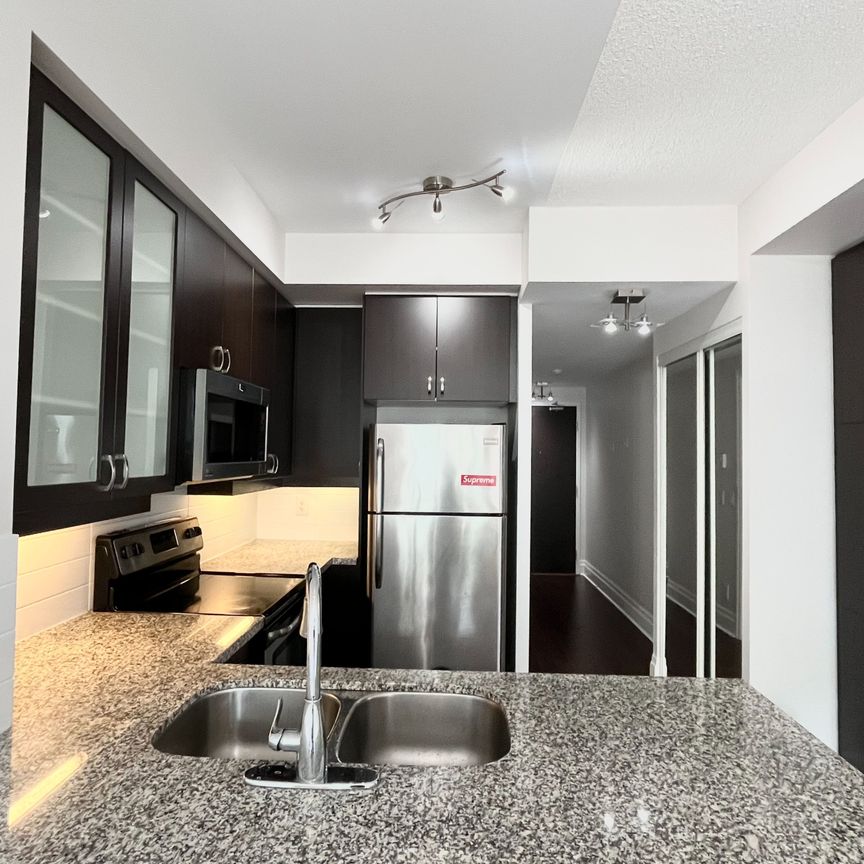 For Lease - 111 Upper Duke Crescent Unit# 905, Markham, Ontario - Photo 1