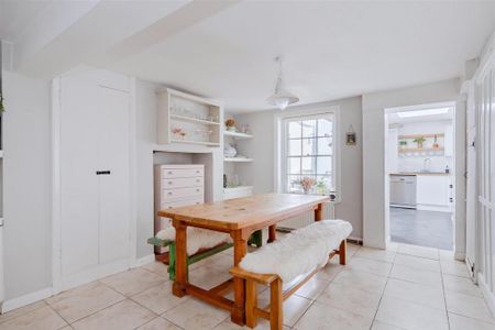 4 bedroom terraced house to rent - Photo 2