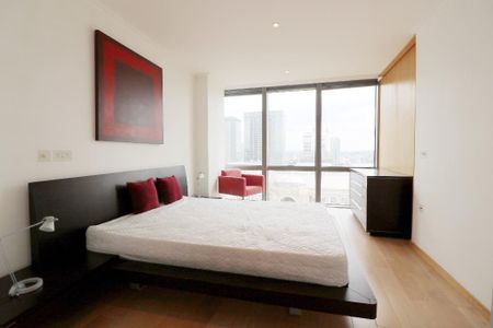 No 1. West India Quay, Canary Wharf, London, E14 - Photo 4