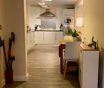 Limb Lane Apartments, Dore, S17 - Photo 3